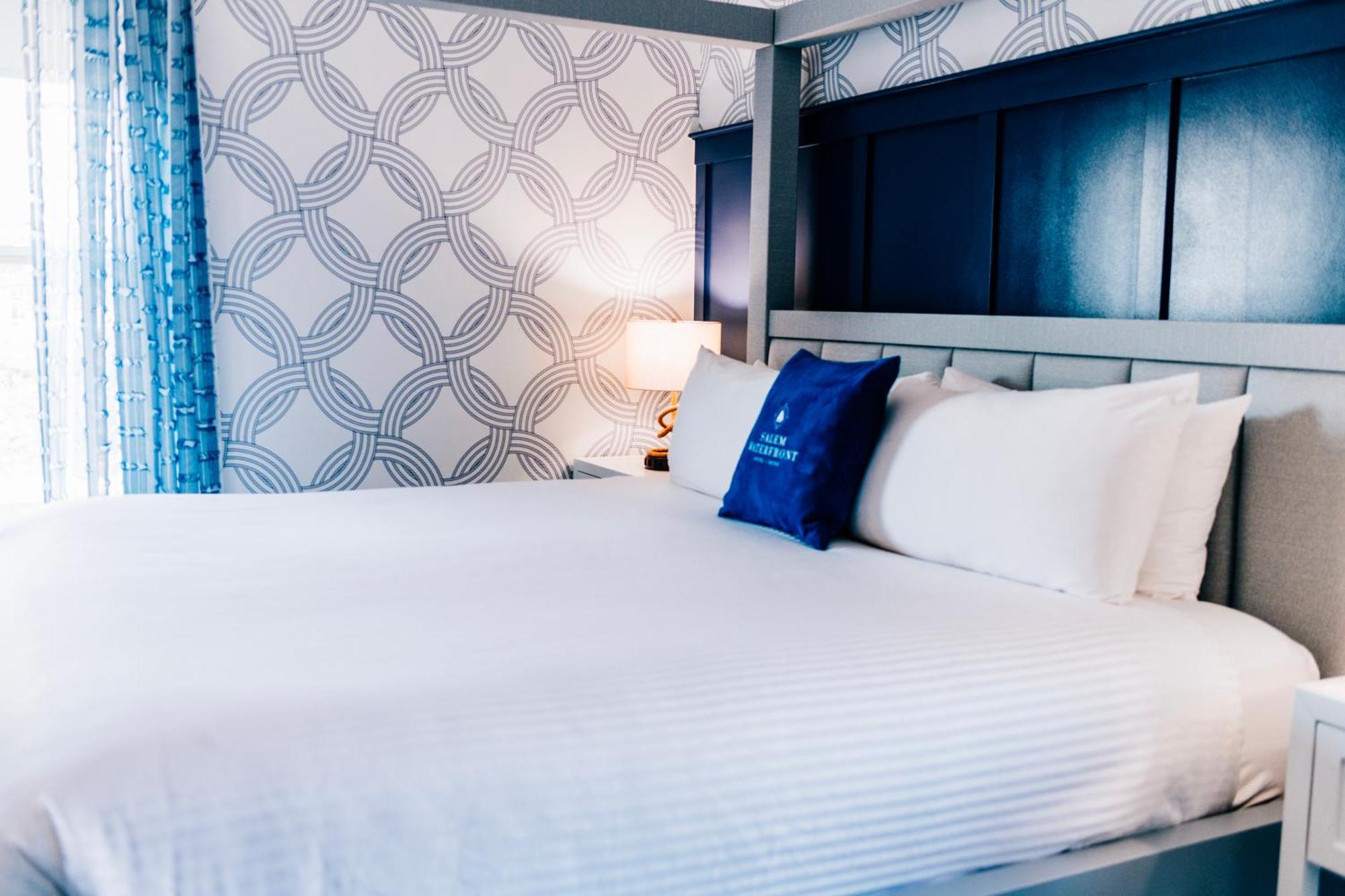 Salem Waterfront Hotel & Suites Εξωτερικό φωτογραφία